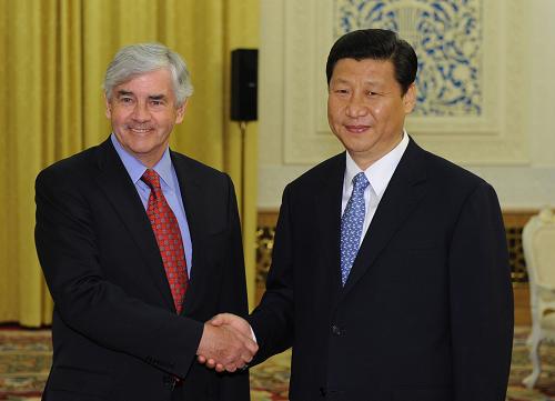 5月11日,國家副主席習近平在北京人民大會堂會見來華進行正式訪問的加拿大外長坎農。 新華社記者黃敬文攝