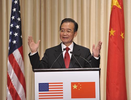 9月22日,中國國務(wù)院總理溫家寶在紐約出席美國友好團(tuán)體舉行的歡迎晚宴并發(fā)表演講。新華社記者 黃敬文 攝