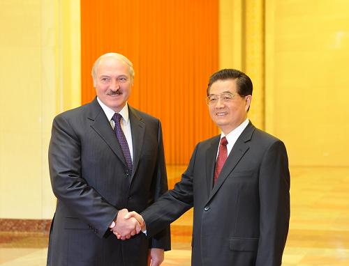 10月11日,國家主席胡錦濤在北京人民大會堂會見白俄羅斯總統(tǒng)盧卡申科。 新華社記者劉建生攝