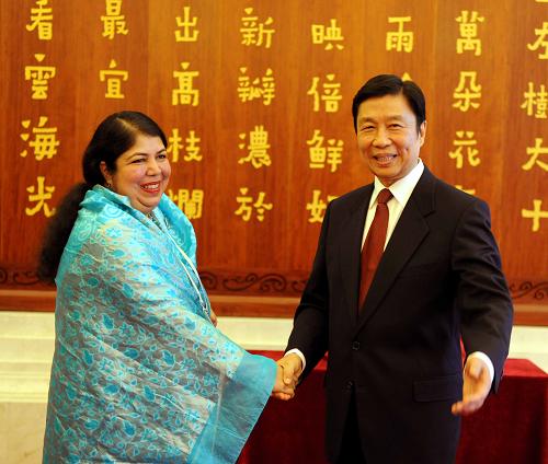 9月21日,中國國家副主席李源潮在昆明會見孟加拉國國民議會議長喬杜里。新華社記者 楊宗友 攝