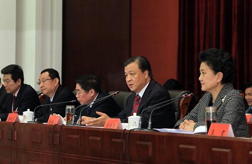 2月17日至18日,全國(guó)文化體制改革工作會(huì)議在太原舉行。中共中央政治局委員、中央書記處書記、中宣部部長(zhǎng)劉云山,中共中央政治局委員、國(guó)務(wù)委員劉延?xùn)|出席會(huì)議并講話。這是2月17日,劉云山在會(huì)議上發(fā)表講話。新華社記者 樊如鈞 攝