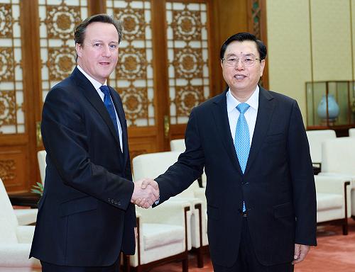 12月2日,全國人大常委會委員長張德江在北京人民大會堂會見英國首相卡梅倫。新華社記者 李濤 攝