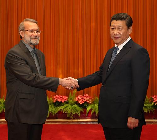10月30日,國家主席習(xí)近平在北京人民大會堂會見伊朗伊斯蘭議會議長拉里賈尼。 新華社記者劉衛(wèi)兵攝