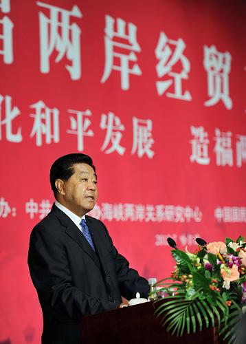7月28日,中共中央政治局常委、全國政協(xié)主席賈慶林在黑龍江省哈爾濱市出席第八屆兩岸經(jīng)貿(mào)文化論壇開幕式并致辭。新華社記者 李濤 攝