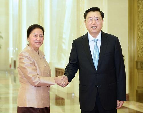 6月3日,全國人大常委會(huì)委員長張德江在北京人民大會(huì)堂與老撾國會(huì)主席巴妮舉行會(huì)談。新華社記者 李濤 攝