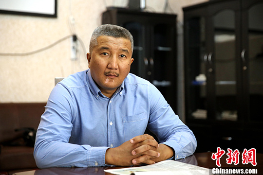 吉著名學(xué)者奧斯蒙別托夫日前表示，吉爾吉斯斯坦非常歡迎李克強(qiáng)總理來訪，為兩國合作增添新動(dòng)力。吉爾吉斯斯坦一直從這種良好的雙邊合作中受益，“我們希望穩(wěn)定和深化這種關(guān)系”。