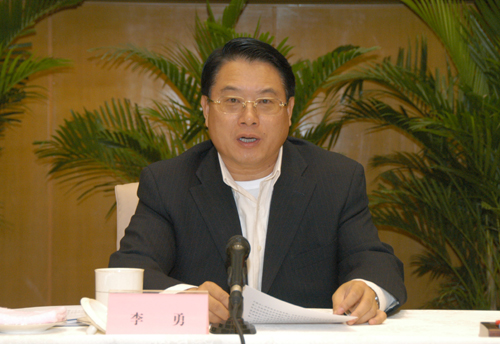 11月18日,全國冬春農(nóng)田水利基本建設電視電話會議在國務院小禮堂召開。圖為財政部副部長李勇發(fā)言。(中國政府網(wǎng) 袁喆 攝)