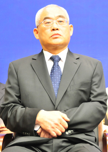 2010年6月30日(星期三)上午10時舉行中共中央有關(guān)部門新聞發(fā)言人與中外記者見面會,中央紀(jì)委、中組部、中宣部等11個中共中央部門新聞發(fā)言人將同中外記者見面,介紹有關(guān)情況,回答記者提問。圖為中共中央紀(jì)律檢查委員會新聞發(fā)言人吳玉良。 中國政府網(wǎng) 胡錦 攝