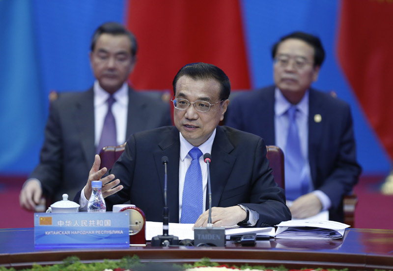 這是李克強(qiáng)主持成員國總理小范圍會(huì)談。