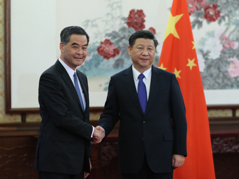 12月23日，國(guó)家主席習(xí)近平在中南海會(huì)見了來京述職的香港特別行政區(qū)行政長(zhǎng)官梁振英。新華社記者 蘭紅光 攝