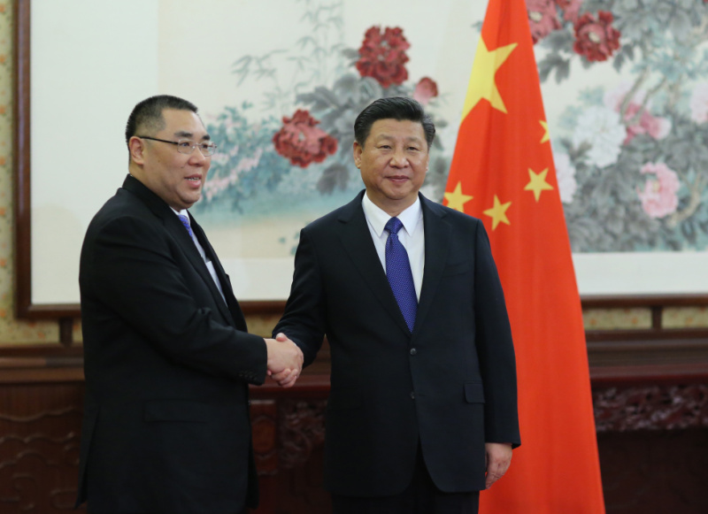 12月23日，國家主席習(xí)近平在中南海會見了來京述職的澳門特別行政區(qū)行政長官崔世安。新華社記者 蘭紅光 攝