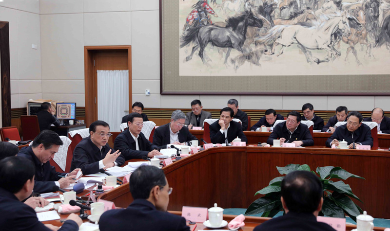 1月22日，中共中央政治局常委、國務院總理李克強主持召開座談會，研究全面推開營改增、加快財稅體制改革、進一步顯著減輕企業(yè)稅負，調(diào)動各方發(fā)展積極性。