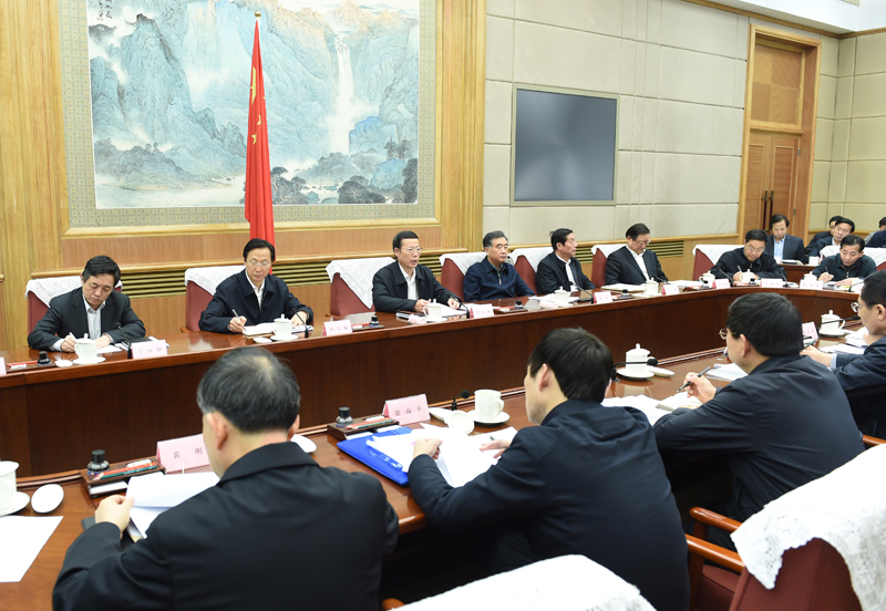 1月28日，中共中央政治局常委、國務(wù)院副總理、國務(wù)院食品安全委員會(huì)主任張高麗在北京主持召開國務(wù)院食品安全委員會(huì)第三次全體會(huì)議并講話。新華社記者 王曄 攝