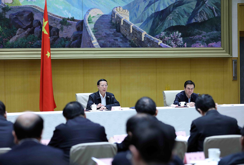 2月23日，中共中央政治局常委、國(guó)務(wù)院副總理張高麗出席國(guó)務(wù)院深入推進(jìn)新型城鎮(zhèn)化建設(shè)電視電話會(huì)議并講話。