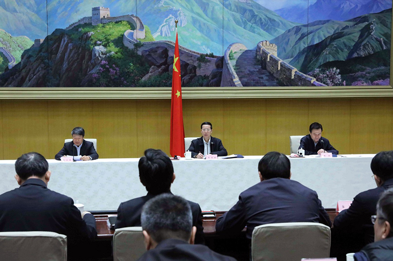 2月23日，中共中央政治局常委、國(guó)務(wù)院副總理張高麗出席國(guó)務(wù)院深入推進(jìn)新型城鎮(zhèn)化建設(shè)電視電話會(huì)議并講話。
