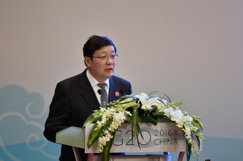 2月26日,中國財政部部長樓繼偉出席研討會并作主旨發(fā)言。新華社記者 李鑫 攝 2月26日,中國財政部部長樓繼偉出席研討會并作主旨發(fā)言。新華社記者 李鑫 攝