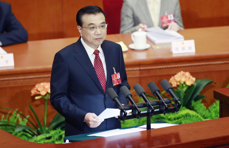 國務院總理李克強作政府工作報告。中國日報記者 馮永斌 攝
