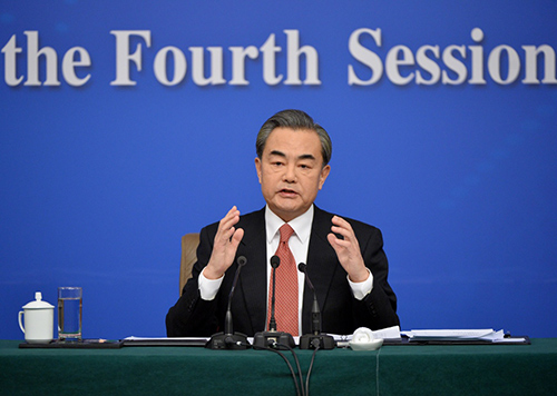 3月8日，十二屆全國人大四次會(huì)議新聞中心舉行記者會(huì)，邀請外交部部長王毅就“中國的外交政策和對外關(guān)系”的相關(guān)問題回答中外記者的提問。