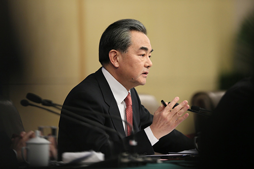 3月8日，十二屆全國人大四次會(huì)議新聞中心舉行記者會(huì)，邀請外交部部長王毅就“中國的外交政策和對外關(guān)系”的相關(guān)問題回答中外記者的提問。