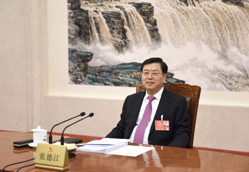 3月15日，十二屆全國人大四次會議主席團常務(wù)主席第二次會議在北京人民大會堂舉行。十二屆全國人大四次會議主席團常務(wù)主席、全國人大常委會委員長張德江主持會議。