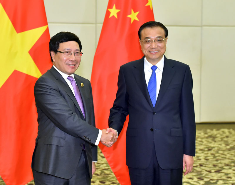 3月23日，國(guó)務(wù)院總理李克強(qiáng)在海南三亞會(huì)見(jiàn)越南副總理范平明。