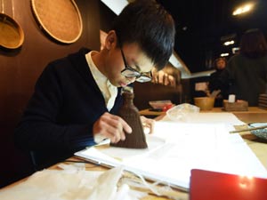 300探訪浙江杭州古籍修復(fù)特展.jpg