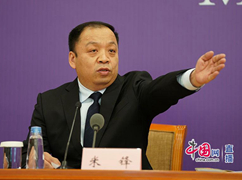 國(guó)家衛(wèi)生健康委新聞發(fā)言人、宣傳司副司長(zhǎng)米鋒邀請(qǐng)記者提問(wèn)_副本.jpg