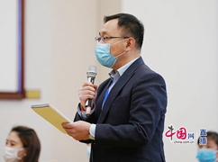 澳門(mén)月刊記者提問(wèn)_副本.jpg