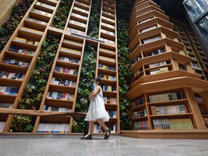 書本副本.jpg