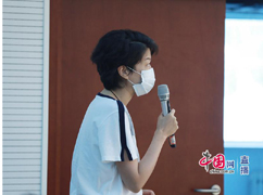 封面新聞記者提問.jpg
