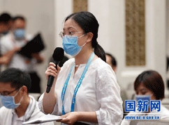 香港中評社記者提問_large.gif