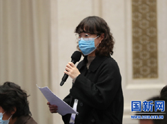 中央廣播電視總臺(tái)央廣記者提.jpg