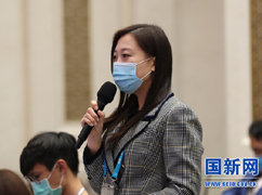 香港紫荊雜志記者提問_large.jpg
