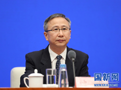 1國務(wù)院辦公廳政府職能轉(zhuǎn)變辦公室主任、國務(wù)院審改辦協(xié)調(diào)局局長迪晶.jpg