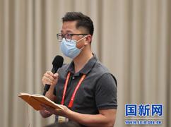 1封面新聞記者提問_large.jpg