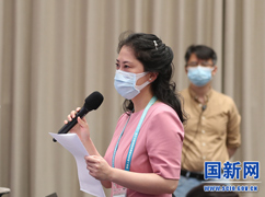 香港紫荊雜志記者提問_large.jpg