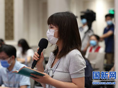 10封面新聞記者提問_large.jpg
