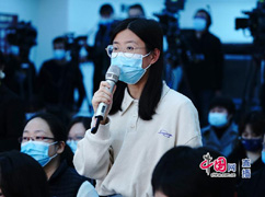 人民日?qǐng)?bào)記者提問.jpg