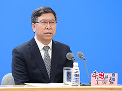 11北京大學(xué)第一醫(yī)院感染疾病科主任王貴強(qiáng)回答記者提問(wèn).jpg