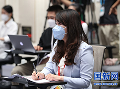 9北京廣播電視臺記者_large.jpg