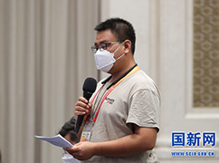 13中宏網(wǎng)記者提問_large.jpg