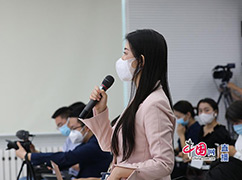 8中央廣播電視總臺(tái)財(cái)經(jīng)節(jié)目中心記者提問.jpg