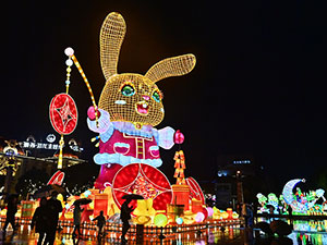 張燈結(jié)彩慶新春000.jpg