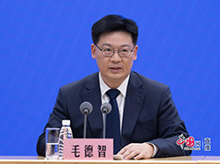 7農(nóng)業(yè)農(nóng)村部農(nóng)村合作經(jīng)濟(jì)指導(dǎo)司副司長(zhǎng)、一級(jí)巡視員毛德智回答記者提問(wèn).jpg