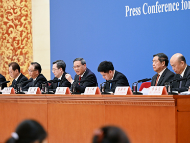 記者會(huì)組圖稿題圖.jpg
