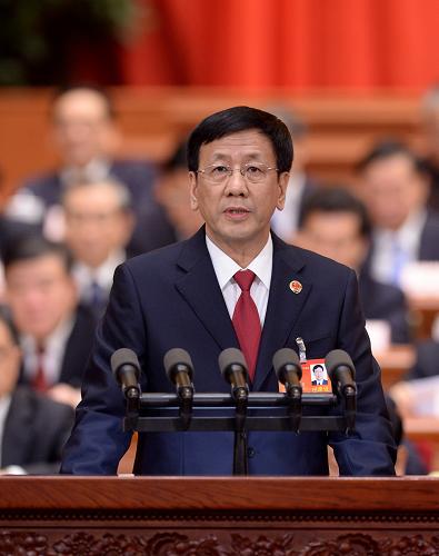 3月10日,十二屆全國人大二次會議在北京人民大會堂舉行第三次全體會議。最高人民檢察院檢察長曹建明作最高人民檢察院工作報(bào)告。新華社記者 王曄 攝