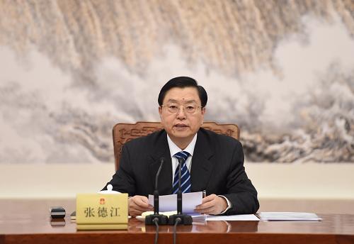 3月12日,十二屆全國人大二次會議主席團(tuán)常務(wù)主席第二次會議在北京人民大會堂舉行。十二屆全國人大二次會議主席團(tuán)常務(wù)主席、全國人大常委會委員長張德江主持會議。 新華社記者李學(xué)仁攝